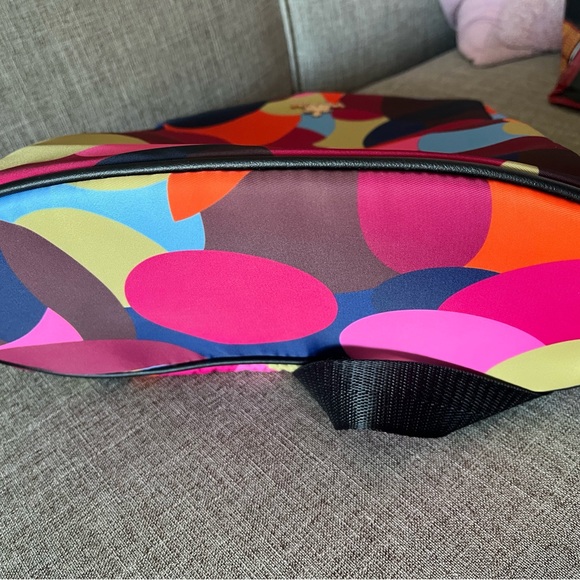 Multicolor POABA Geometric Backpack - Picture 3 of 8